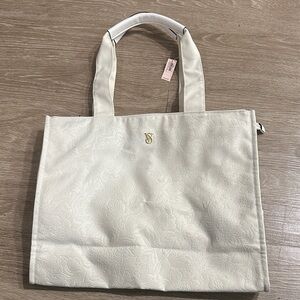 Victoria secret duffle bag